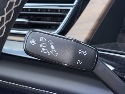 Certified 2025 Volkswagen Atlas SE FWD image 10