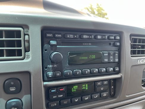 Used 2003 Ford Excursion Limited AWD/4WD image 26