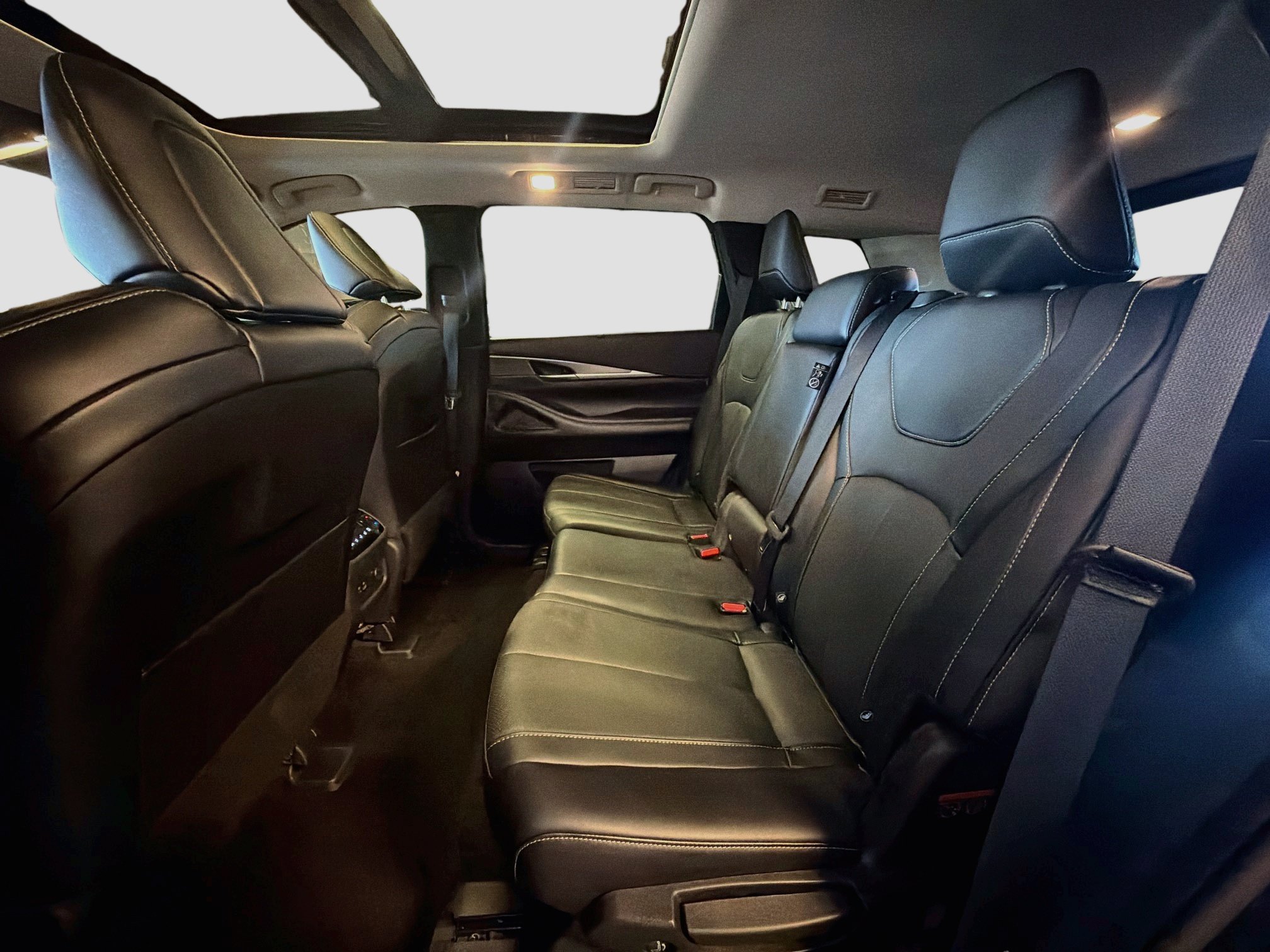 Used 2023 INFINITI QX60 Luxe w/ Cargo Package AWD/4WD image 30
