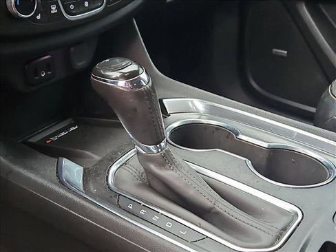 Used 2019 Chevrolet Traverse Premier w/ Driver Confidence II Package image 9