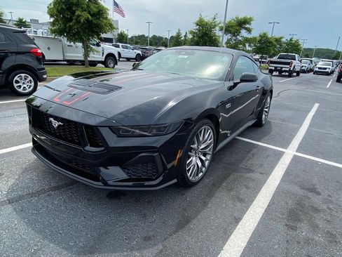 New 2026 Ford Mustang GT Premium RWD image 3