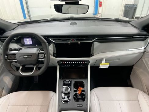 New 2026 Jeep Cherokee Limited AWD/4WD image 10