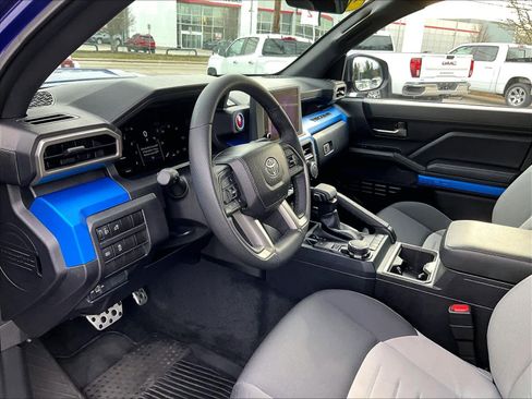 Used 2024 Toyota Tacoma TRD Sport image 8