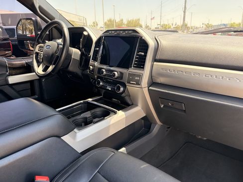Certified 2022 Ford F250 Lariat w/ Lariat Ultimate Package AWD/4WD image 11