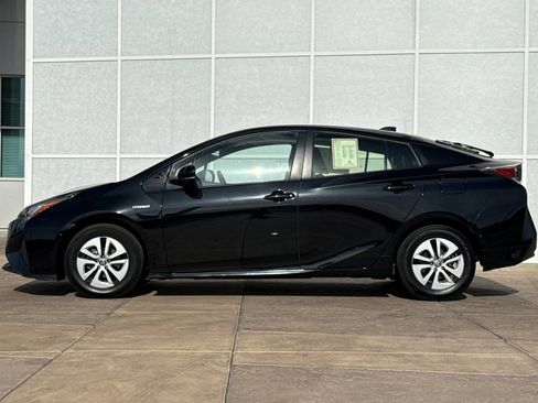 Certified 2018 Toyota Prius Four image 8