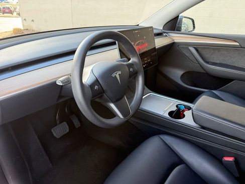 Used 2023 Tesla Model Y Long Range image 14