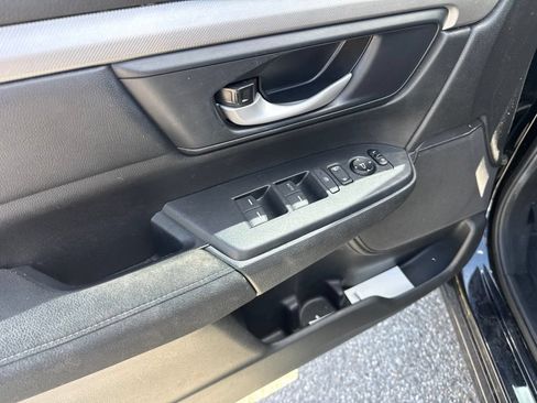 Used 2019 Honda CR-V LX image 11