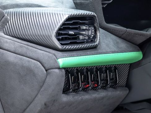 Used 2024 Lamborghini Huracan Sterrato AWD/4WD image 45