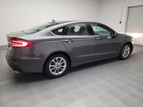 Used 2019 Ford Fusion SE image 10