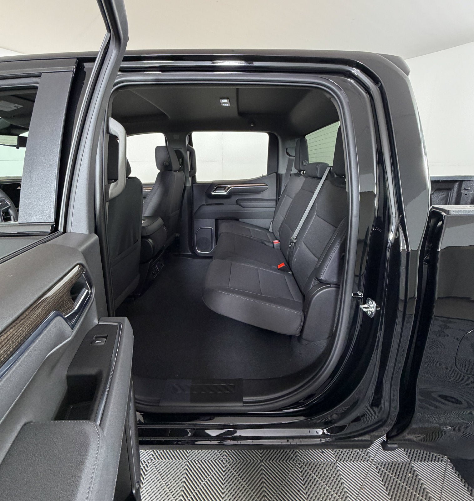 New 2026 Chevrolet Silverado 1500 RST w/ RST Select Package RWD image 7