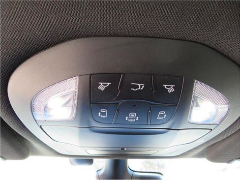 Used 2022 Chrysler Pacifica Touring-L w/ S Appearance Package FWD image 35