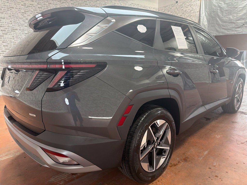 Used 2025 Hyundai Tucson SEL AWD/4WD image 7
