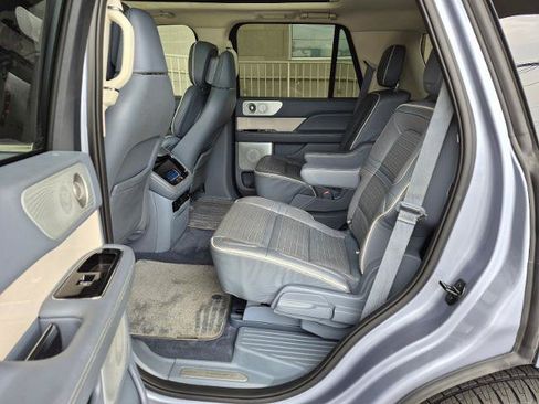 Used 2023 Lincoln Navigator Black Label AWD/4WD image 13