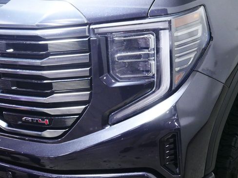 Used 2022 GMC Sierra 1500 AT4 w/ AT4 Premium Package AWD/4WD image 16