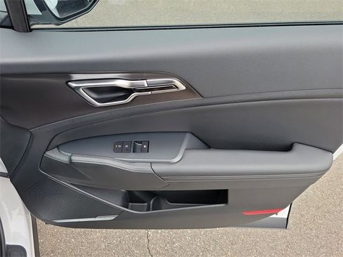 New 2026 Kia Sportage SX image 10