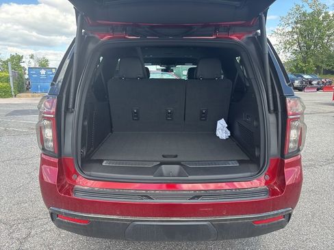 Used 2022 Chevrolet Suburban RST w/ Luxury Package AWD/4WD image 5