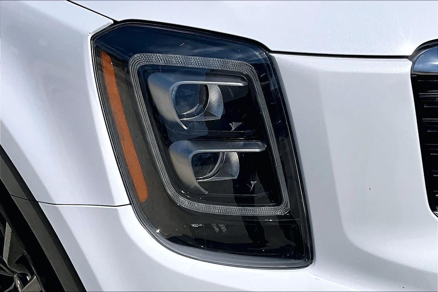 Used 2022 Kia Telluride SX w/ Towing Package FWD image 26