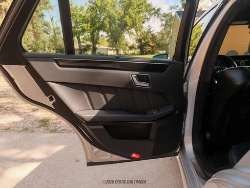 Used 2012 Mercedes-Benz E 63 AMG Wagon image 28