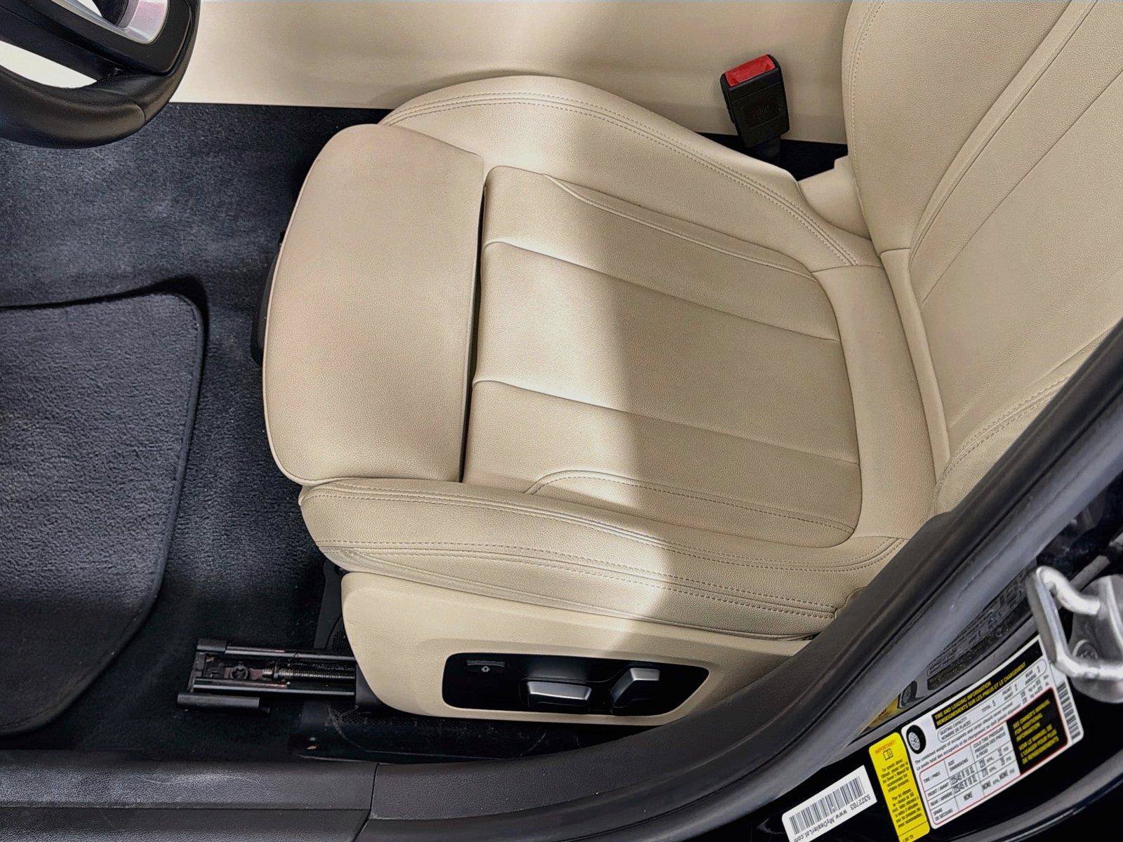 Used 2021 BMW 330i Sedan w/ Driving Assistance Package RWD image 19