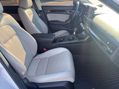 Used 2024 Honda Civic EX-L image 16