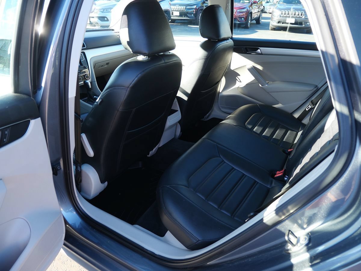 Used 2016 Volkswagen Passat 1.8T S FWD image 24