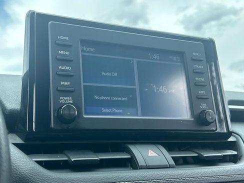 Used 2019 Toyota RAV4 LE w/ All Weather Liner Package AWD/4WD image 17