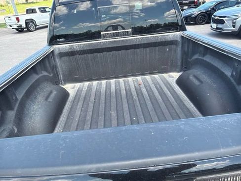 Used 2021 RAM 1500 Limited w/ Body Color Bumper Group AWD/4WD image 34