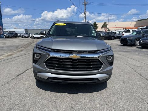 Used 2025 Chevrolet TrailBlazer LT AWD/4WD image 5