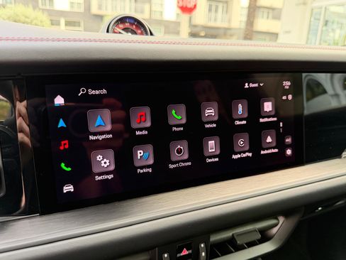 Used 2025 Porsche Cayenne GTS image 40