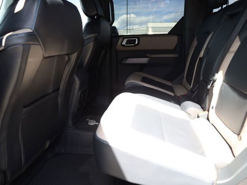 Used 2022 Ford Bronco Wildtrak AWD/4WD image 17