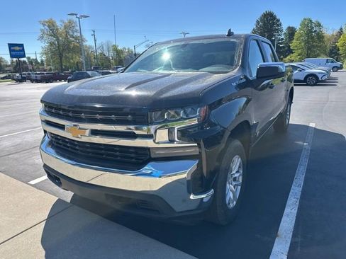 Used 2021 Chevrolet Silverado 1500 LT AWD/4WD image 2