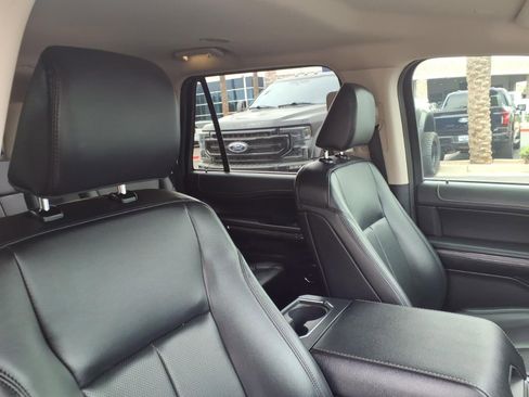 Certified 2024 Ford Expedition XLT AWD/4WD image 12
