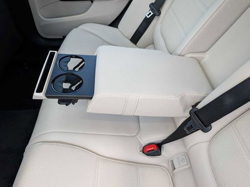 New 2026 Mercedes-Benz C 300 4MATIC Sedan image 17