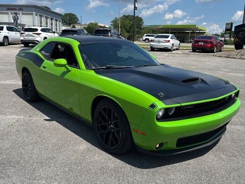 Used 2017 Dodge Challenger T/A RWD image 2