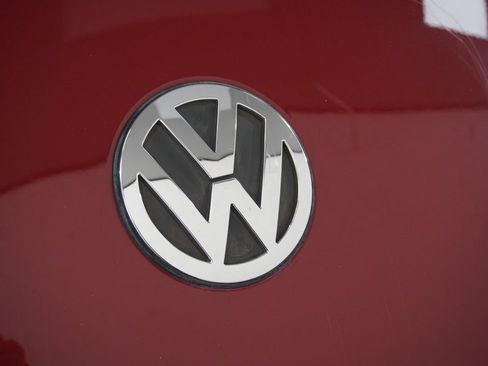 Used 2006 Volkswagen Beetle Coupe w/ Package 1 FWD image 23