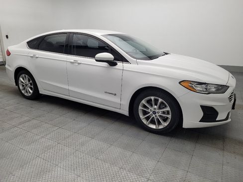 Used 2019 Ford Fusion SE FWD image 11