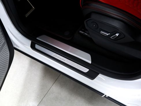 Used 2019 Lamborghini Urus image 16