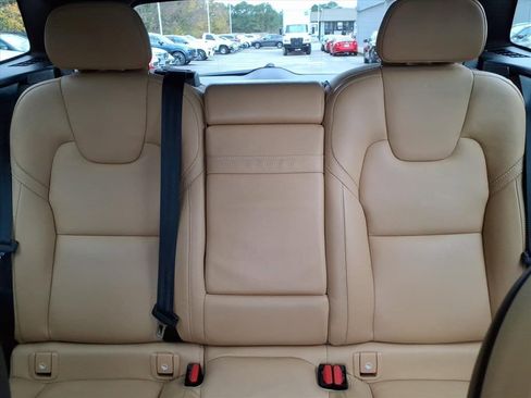 Used 2021 Volvo XC60 T5 Inscription w/ Protection Package Premier image 20