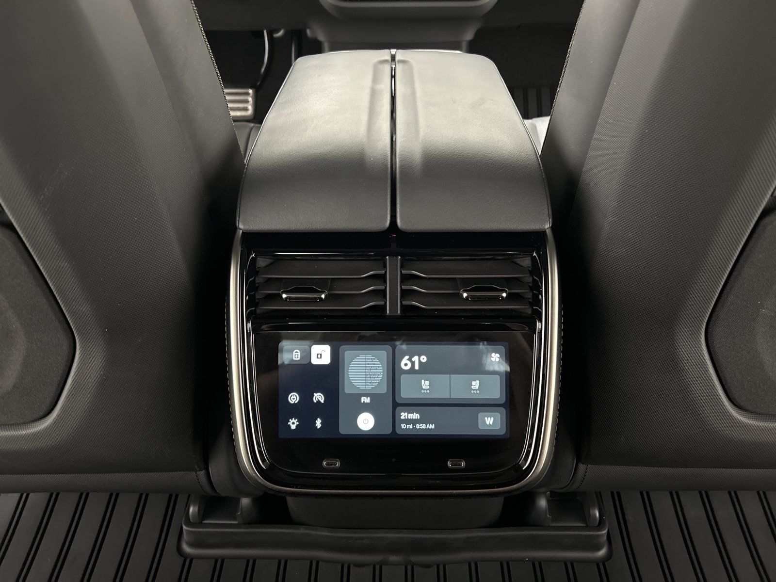 Used 2022 Rivian R1T Adventure AWD/4WD image 28