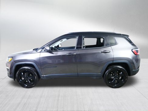 Used 2019 Jeep Compass Latitude AWD/4WD image 4