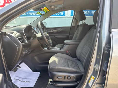 Used 2023 Chevrolet Equinox LT w/ Driver Convenience Package image 18