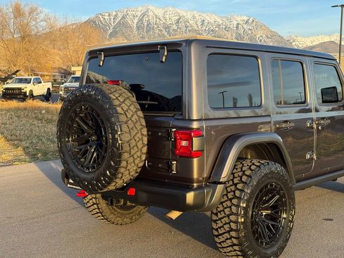 Used 2018 Jeep Wrangler Unlimited Rubicon AWD/4WD image 10
