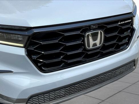 Used 2025 Honda Pilot Black Edition image 30