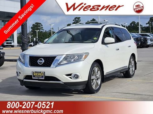 Used 2015 Nissan Pathfinder Platinum FWD image 1