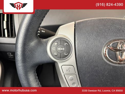 Used 2013 Toyota Prius Four w/ Deluxe Solar Roof Pkg FWD image 26