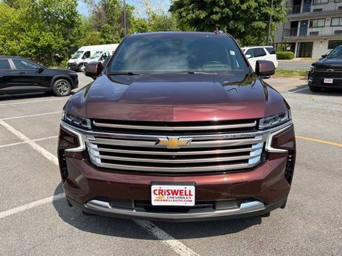 Used 2022 Chevrolet Suburban High Country AWD/4WD image 9
