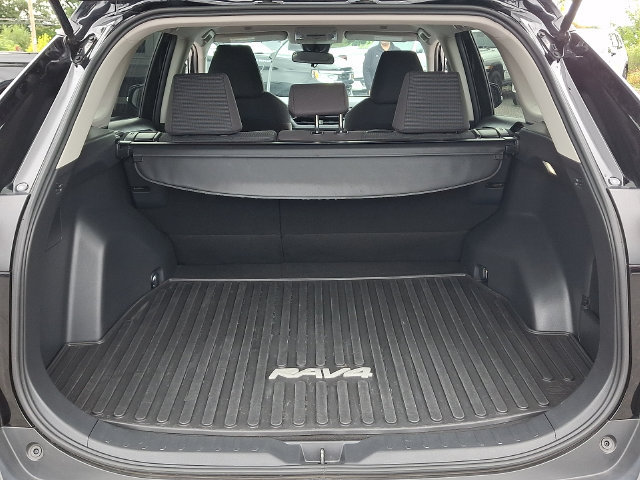 Used 2024 Toyota RAV4 LE AWD/4WD image 29