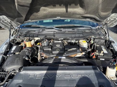 Used 2018 RAM 2500 Tradesman w/ Chrome Appearance Group image 10