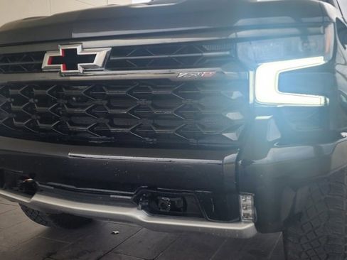 Used 2023 Chevrolet Silverado 1500 ZR2 w/ Technology Package image 2