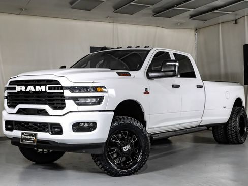 Used 2025 RAM 3500 Tradesman AWD/4WD image 5